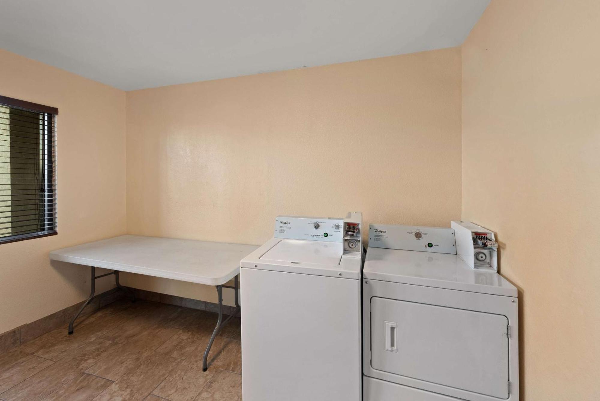 Best Western Executive Inn Grove City Buitenkant foto