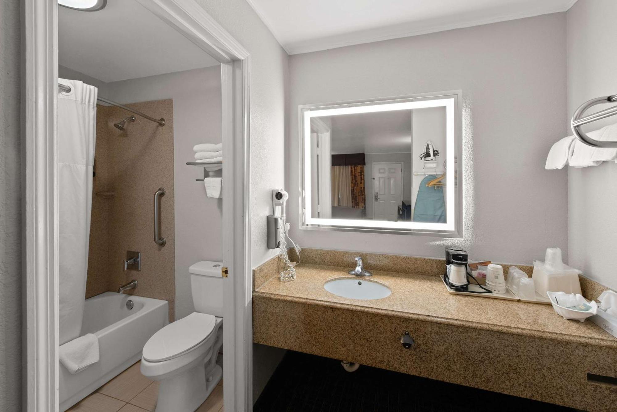 Best Western Executive Inn Grove City Buitenkant foto